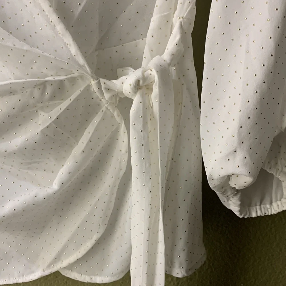 NY &C rap blouse size medium gold dot